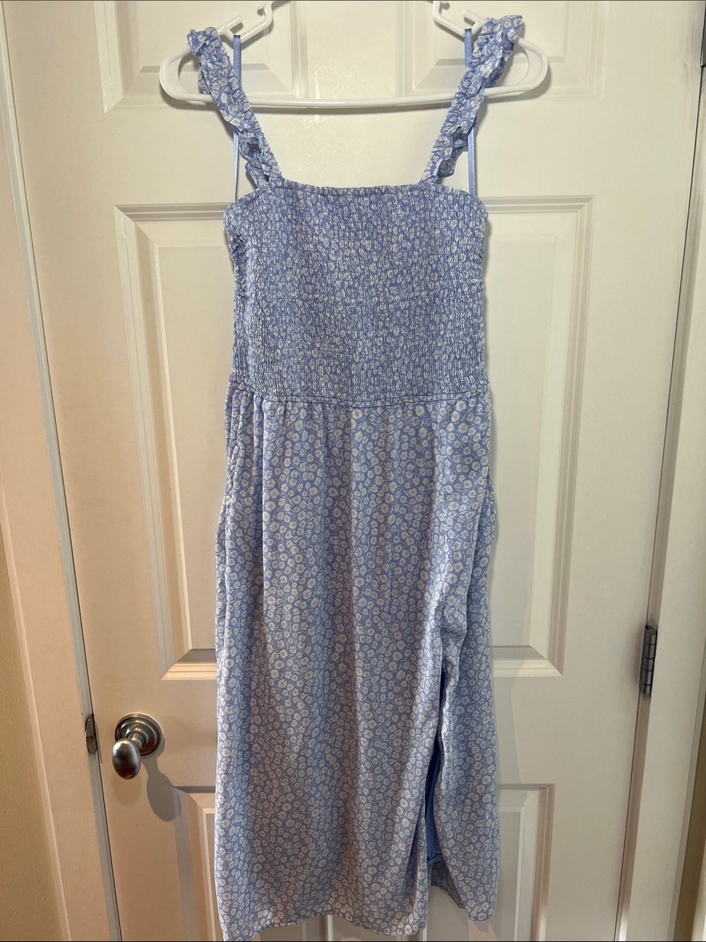 Abercrombie & Fitch Light Blue Floral Smocked Midi Dress with pockets!